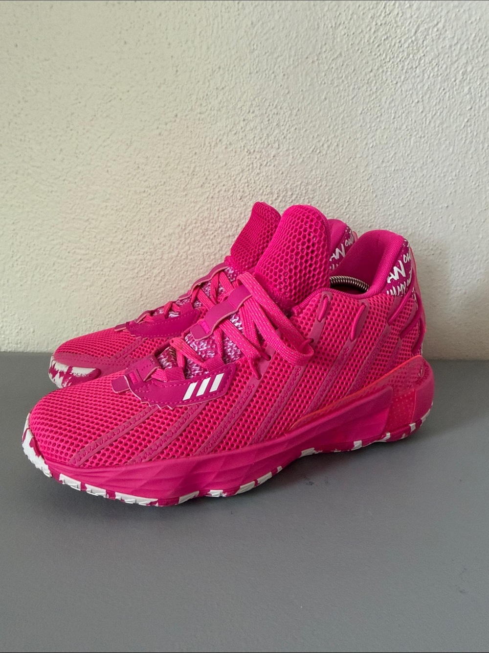 Adidas Dame 7 'I Am My Own Fan - Team Shock Pink' Size 7 - Picture 3 of 6